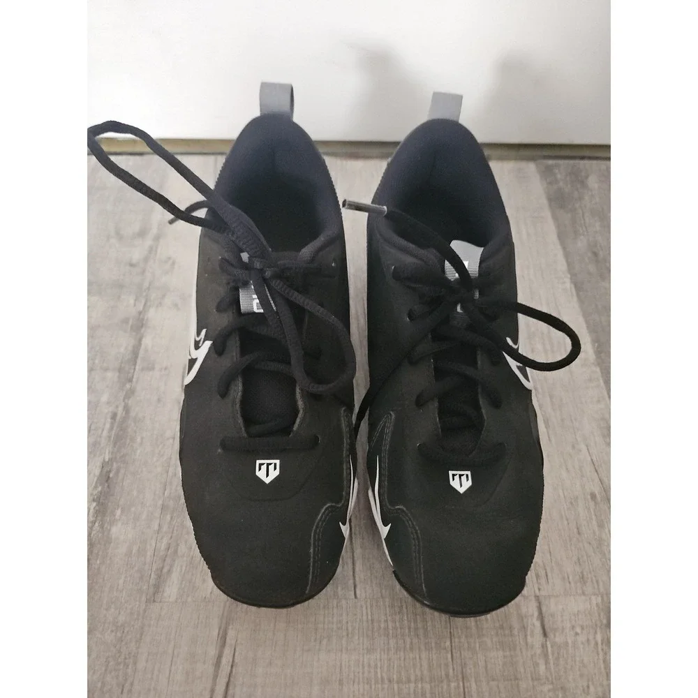 Nike kids black
