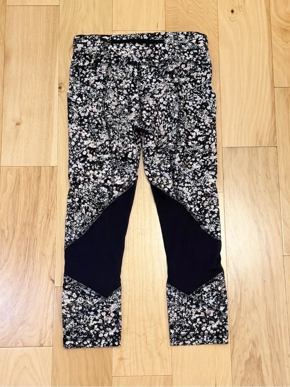 LIKE NEW Lululemon Women’s Pace Rival Crop Tights *22