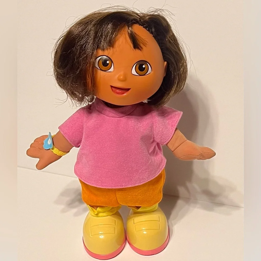 2001 Fisher Price Dora The Explorer Dancing Doll