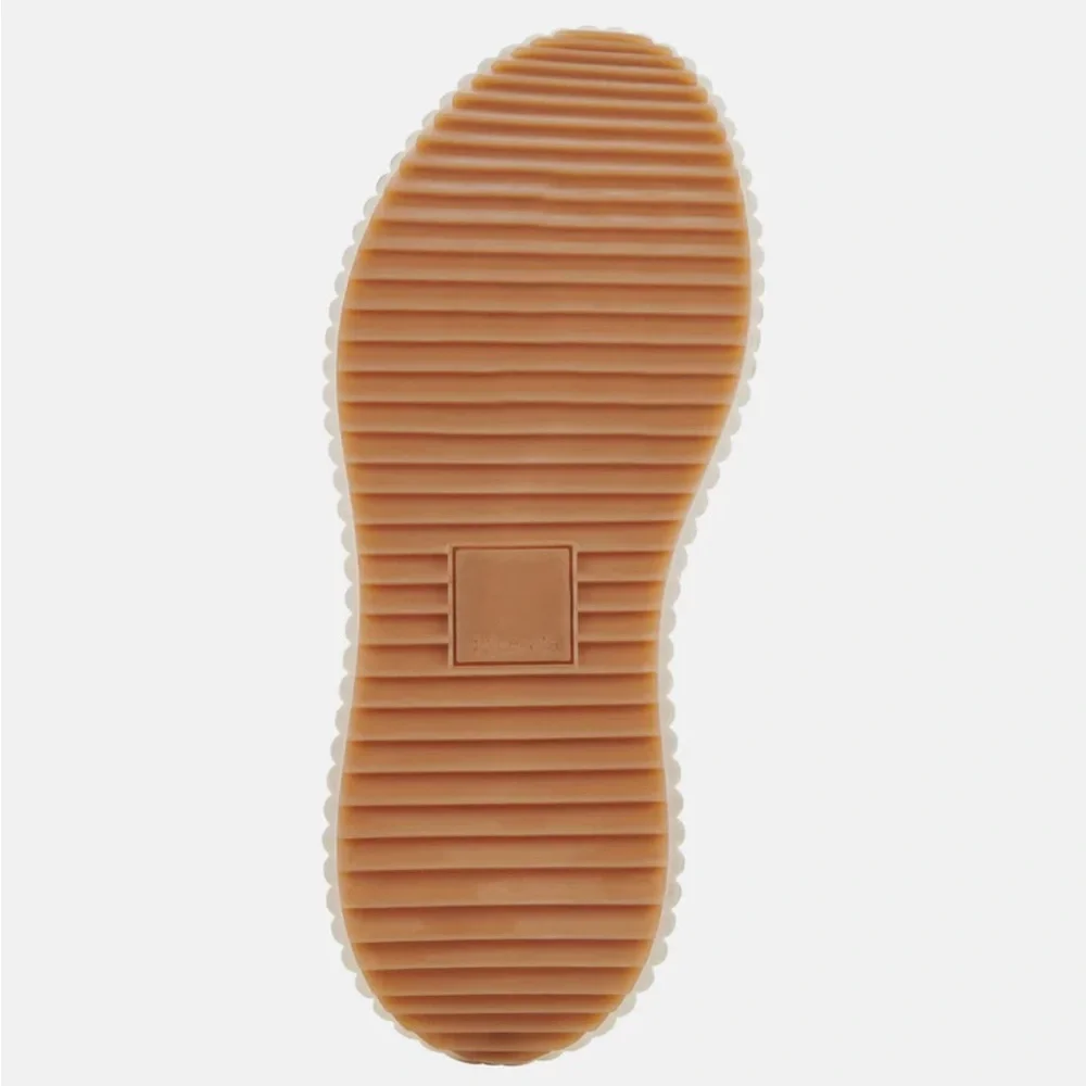 Dolce Vita Dolen Sneaker in Sandstone