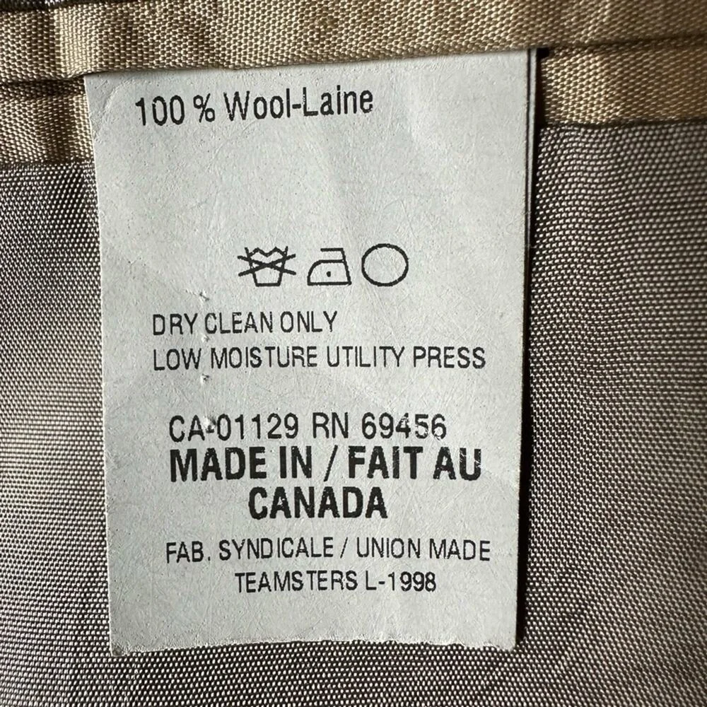 Bruno Piattelli windowpane wool Sportcoat. 43L