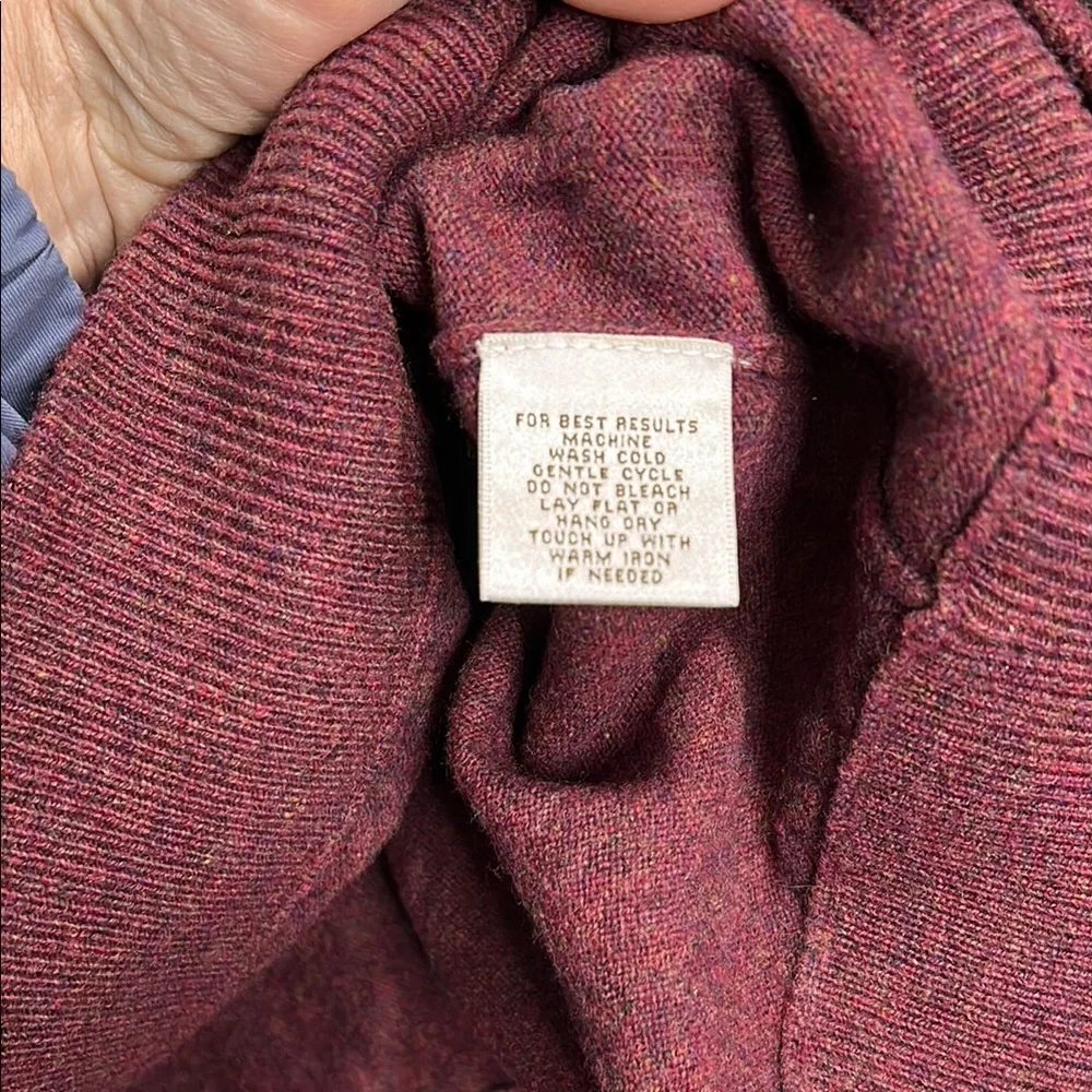 Peter Millar neck pilling