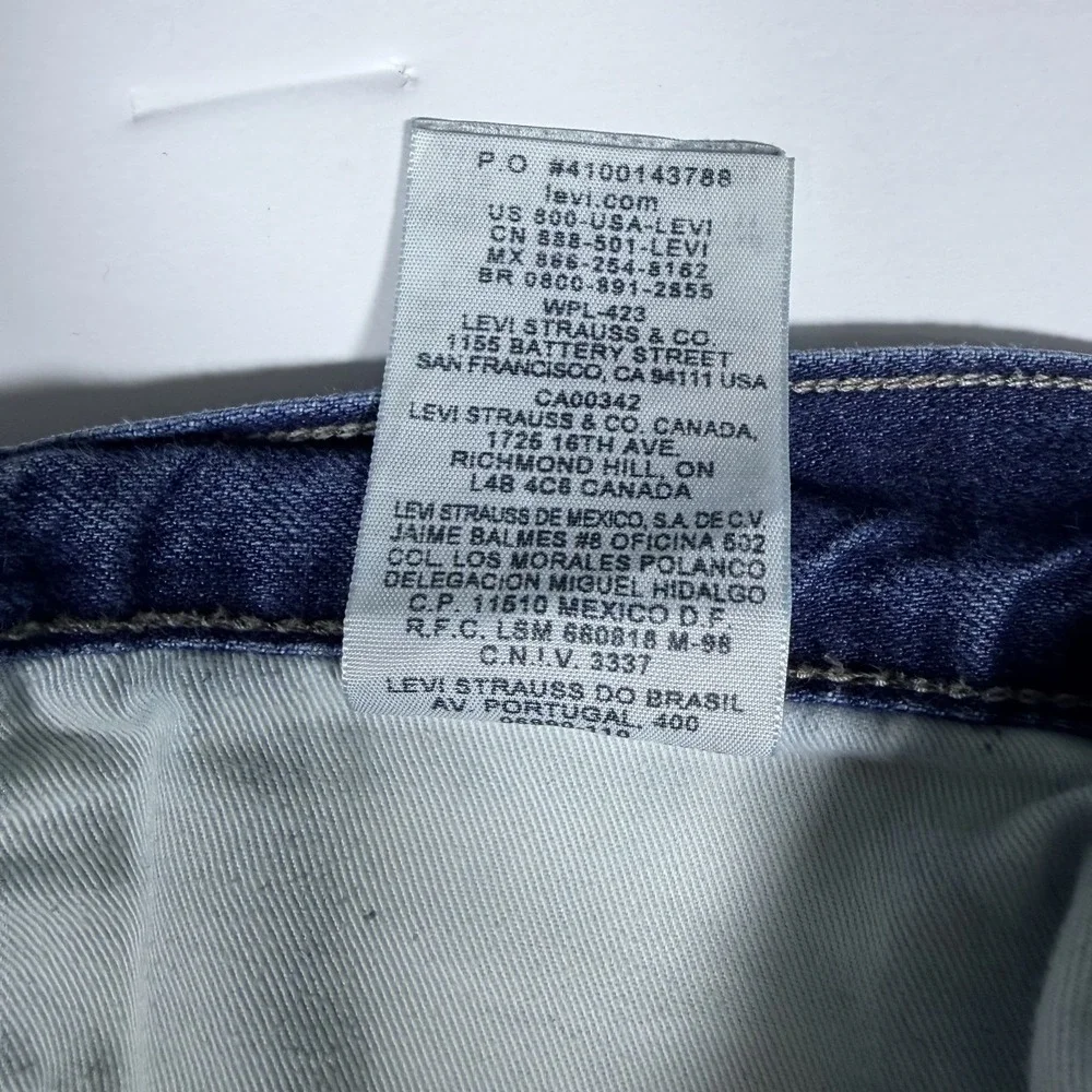 Levis levi 569