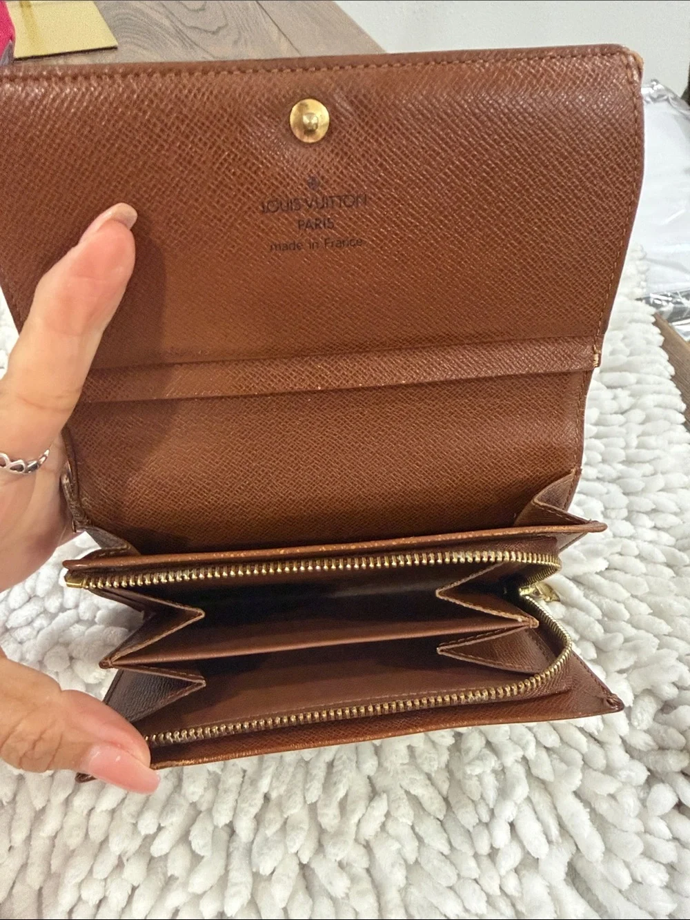 Louis Vuitton signature louis