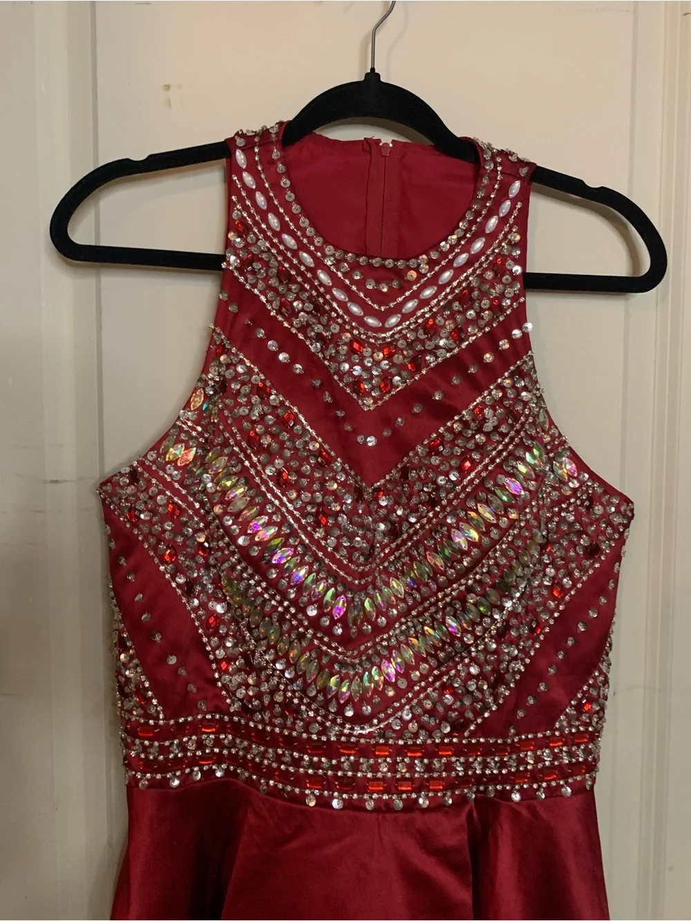 Unbranded sparkling burgundy