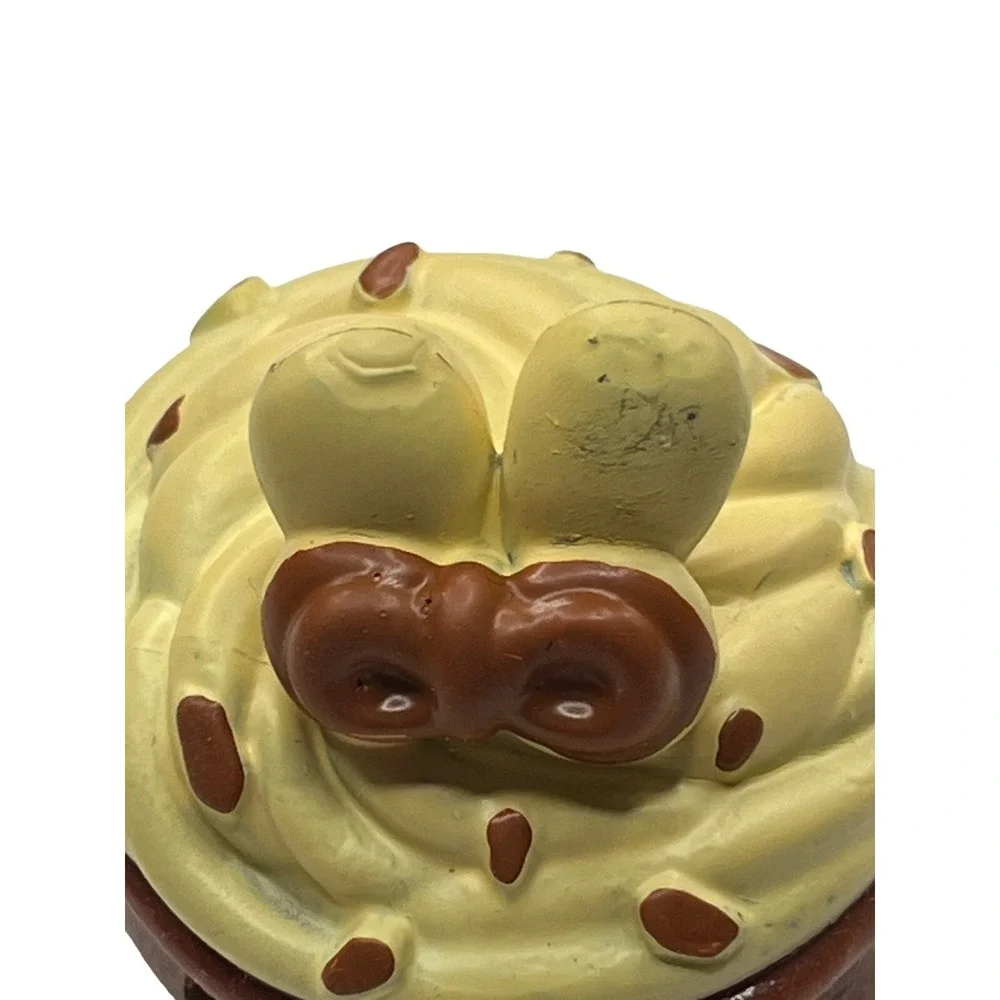 Num Noms if office pictures