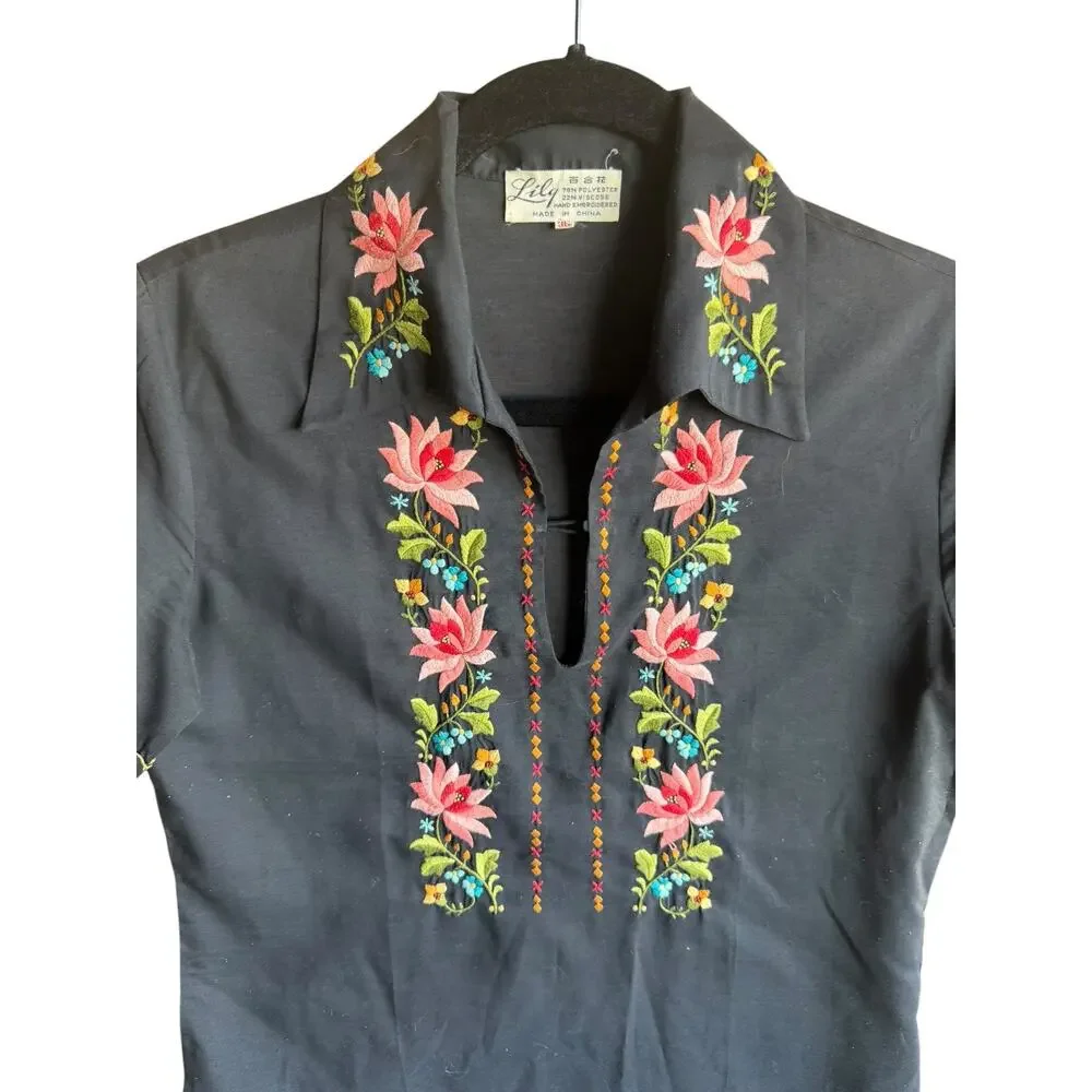 Lily Women's Vintage 60s Floral Embroidered Blouse Button Front Black Size 36 M