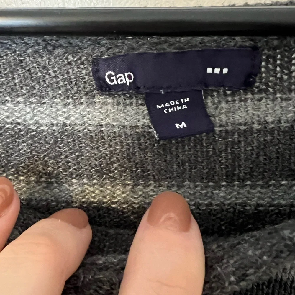 GAP knit crewneck